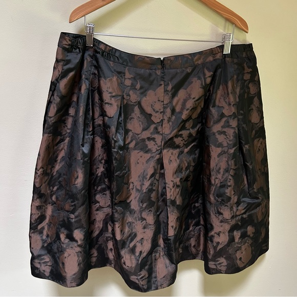 Talbots ~ new ~Women’s Petite Pleated Abstract Taffeta Full Skirt in size 20 WP - Picture 6 of 10